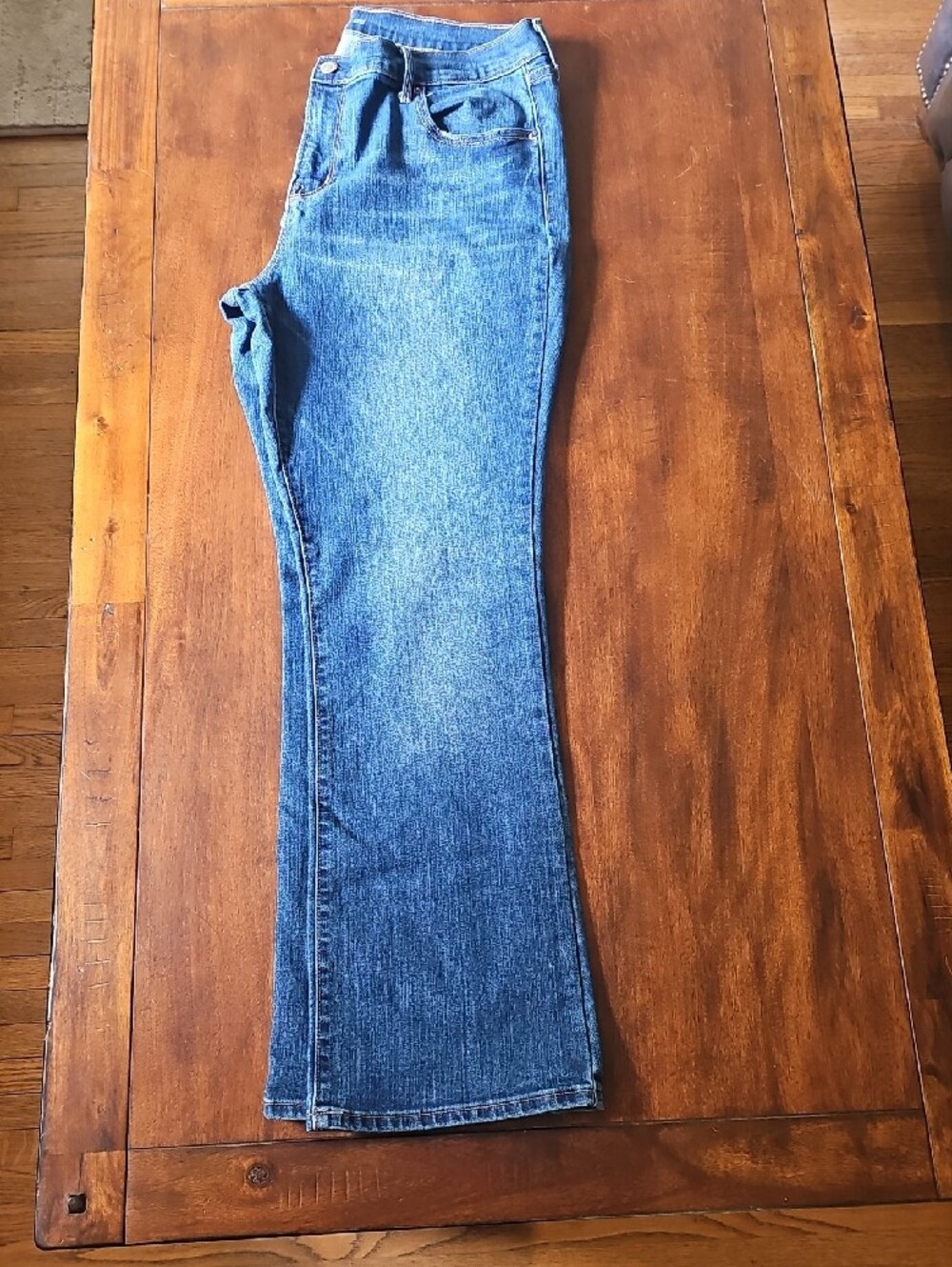 Old Navy Curvy Bootcut Blue Boot Cut Jeans. 14 SHORT. - Picture 5 of 8